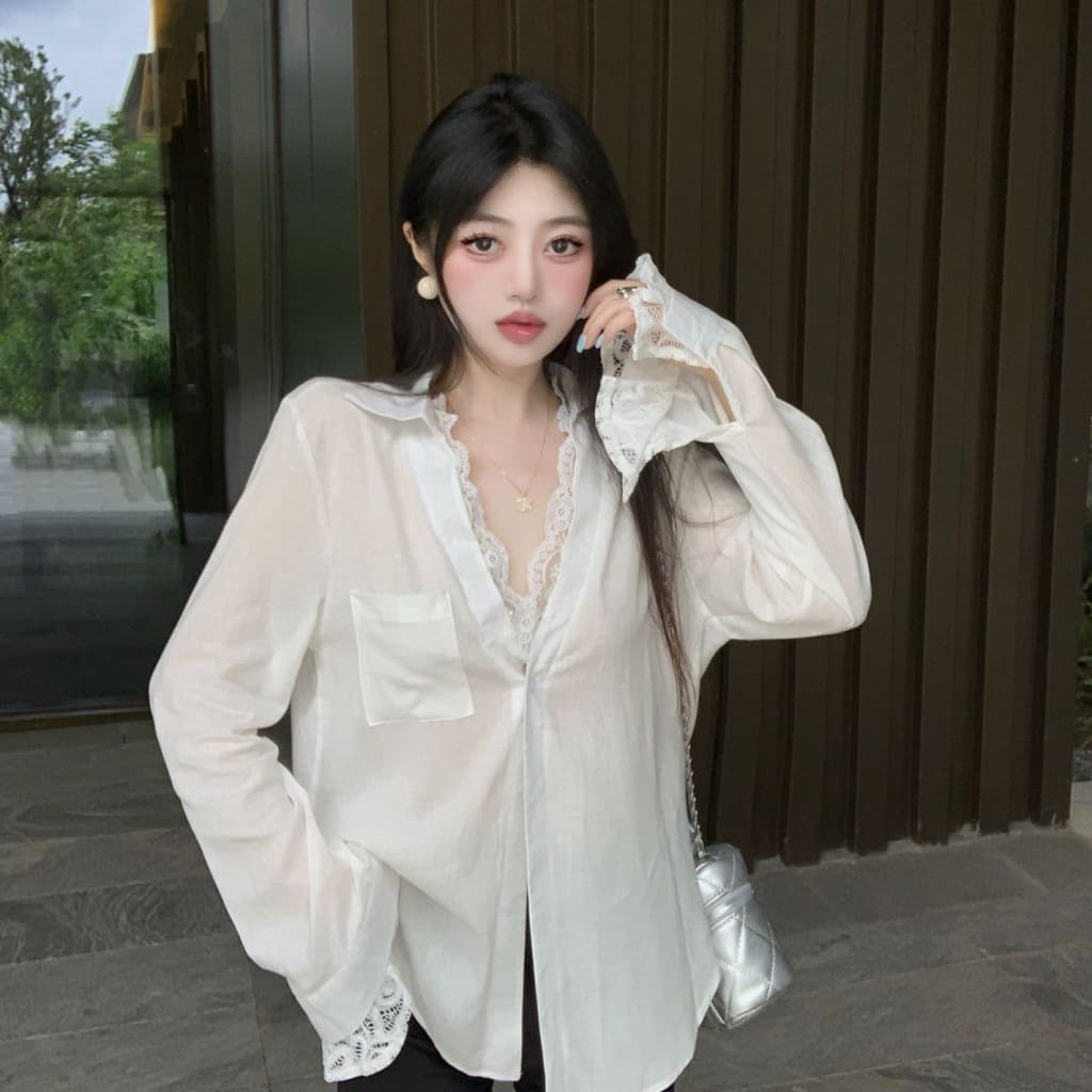 เสื้อเชิ้ตผ้าฝ้ายและผ้าลินินสีขาวคอวีปลอมสองชิ้นสำหรับผู้หญิงฤดูร้อนเสื้อกันแดดลูกไม้ยาวกลาง รูปที่ 7