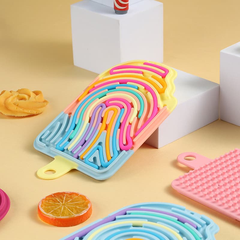 Geetoy ไอศกรีม ประสาทสัมผัส ซิลิโคนกิจกรรม บอร์ดฟิดเจ็ต ของเล่นสี 12 สาย กระดานสองด้าน ของเล่นเพื่อการศึกษา รูปที่ 6