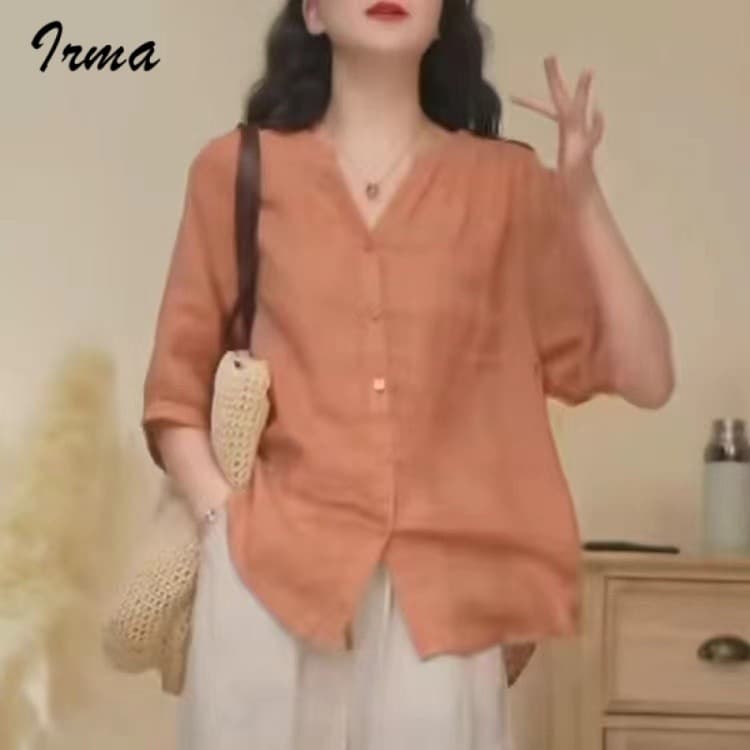 หลวมขนาดบวกด้านบนฤดูร้อนสีทึบและเสื้อคอวีสำหรับผู้หญิงเสื้อเชิ้ตใยกา รูปที่ 9