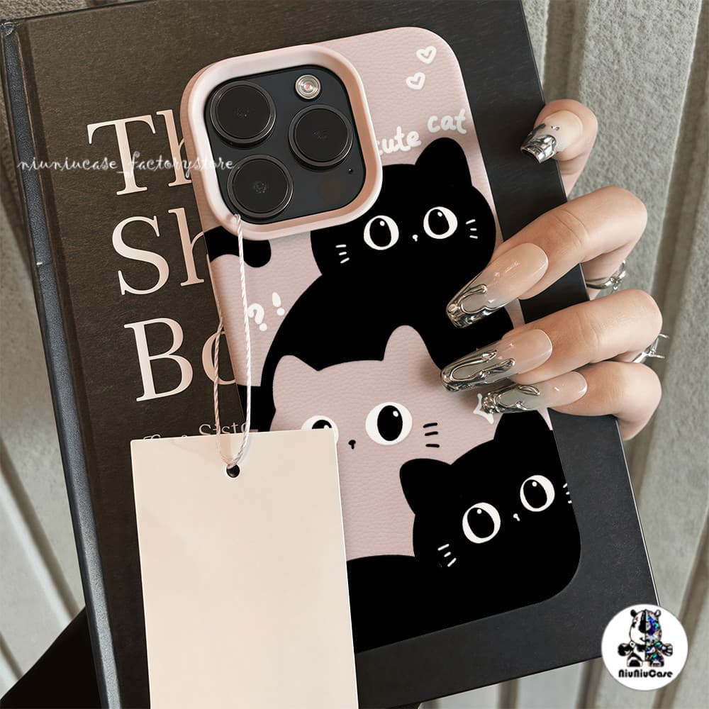 เคส For iPhone 13 เคสหนังเนื้อนิ่มสีแคนดี้ น่ารัก Mดำ For iPhone 15 16 13 14 12 11 Pro Max XS XR 7P 8P เคสหนัง Case รูปที่ 5