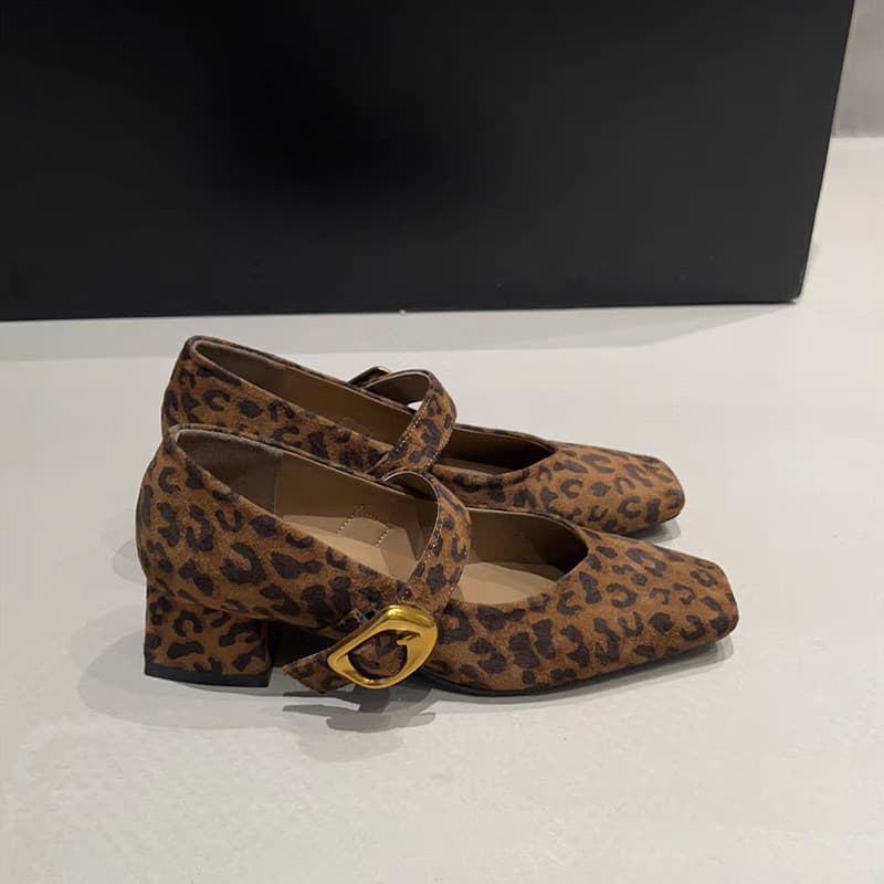 Atikota รองเท้าส้นสูงผู้หญิงสุภาพสตรีหัวเข็มขัดปรับได้ Chunky Square Toe Suede แฟชั่นรองเท้าส้นสูงรองเท้าแตะ รูปที่ 9
