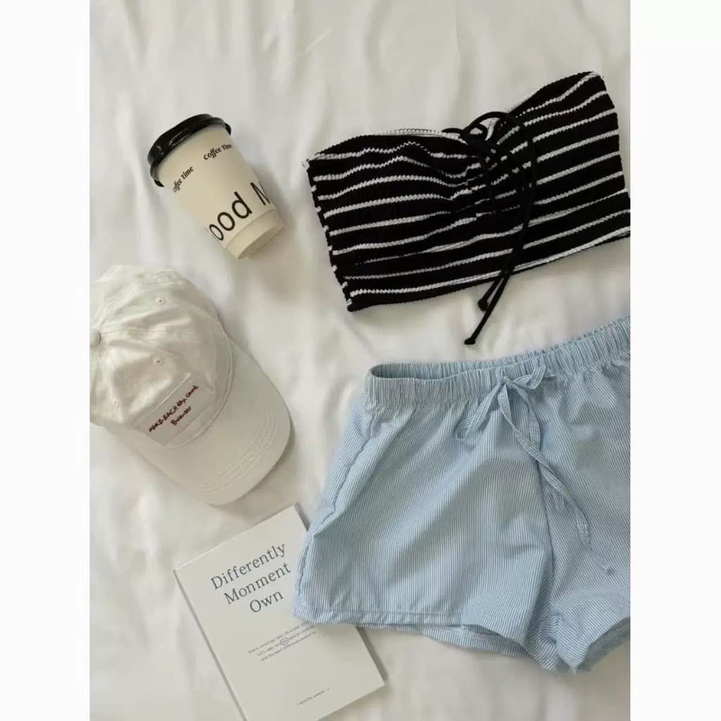 Sunny Beach บิกินี่ 2 ชิ้น ชุดว่ายน้ำเซ็กซี่ ชุดว่ายน้ำเกาหลี ผ้าใส่สบาย ลายทาง เหมาะกับไปทะเล รูปที่ 9