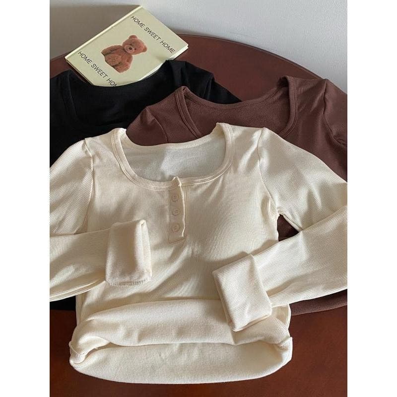 Anata สีทึบเรียบง่ายอเนกประสงค์ปุ่มคอกลมด้านในเสื้อยืดแขนยาวสลิมสำหรับผู้หญิงสไตล์เกาหลีกระดูกไหปลาร้าเสื้อสั้น รูปที่ 6