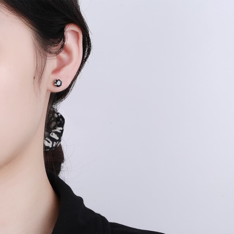 COD-คลิปหู Super Glitter คลิปหูระดับไฮเอนด์ที่เรียบง่ายต่างหูแม่เหล็กเพทาย ผู้ชายและผู้หญิง รูปที่ 7