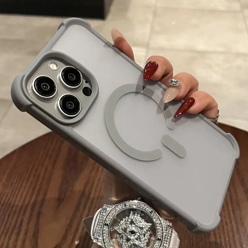 กันกระแทก Matte Clear กันชนสําหรับ iPhone 16 16E 15 14 Plus 13 12 11 Pro Max สําหรับแม่เหล็กชาร์จไร้สาย Capa Cover รูปที่ 1