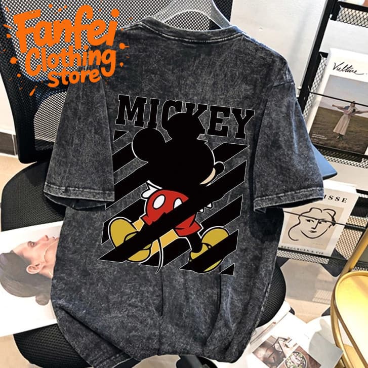 Fanfei เสื้อยืดสีดำพิมพ์ลายการ์ตูน เสื้อเชิ้ตผู้ชาย เสื้อยืด oversize รูปที่ 1