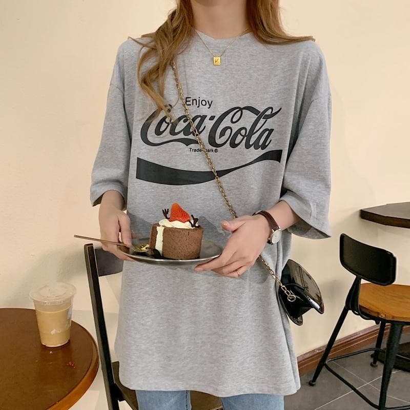 Top.street เสื้อยืดOversize ผ้าCOTTON100%ลาย "COCA COLA" เนื้อผ้าเกรดพรีเมียม คอกลม ใส่สบาย รูปที่ 4