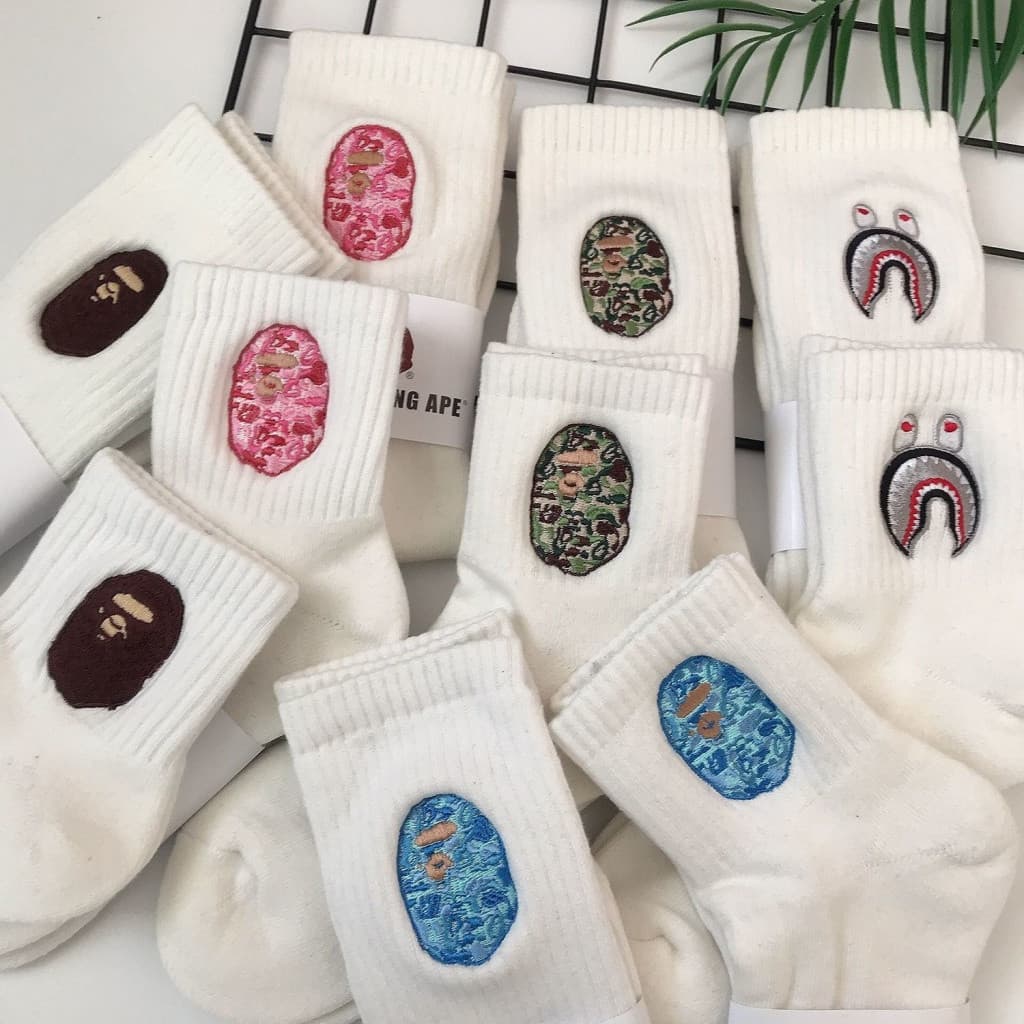 ใหม่ BAPE ape head ถุงเท้ากีฬาผ้าฝ้ายปักหนักระดับไฮเอนด์แฟชั่นผู้ชายและผู้หญิง รูปที่ 2