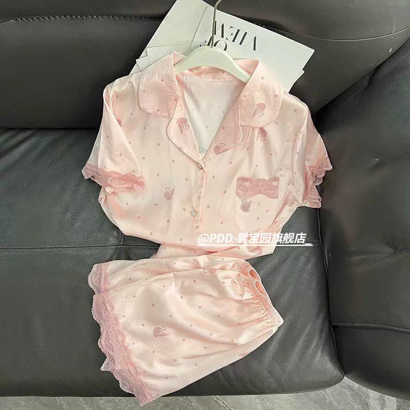 ชุดนอนผ้าไหมน้ําแข็งผู้หญิงฤดูร้อนสไตล์บางลูกไม้เย็นแขนสั้น High-End Homewear สูทรุ่นคุณภาพสูง รูปที่ 1