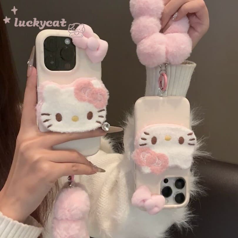Iphone 16 15 14 13 12 11 Pro Max X Xr Xs Max เคสโทรศัพท์น่ารัก 3D DIY สีชมพูฤดูหนาวตุ๊กตาสีชมพูโบว์ KT Cat + Lanyard หนังนุ่มปกหลัง รูปที่ 2