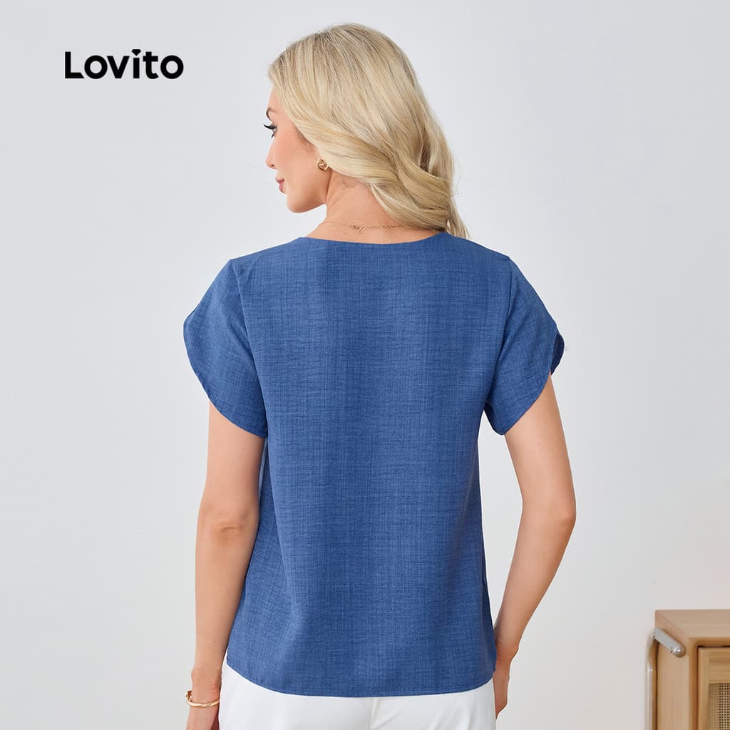 Lovito เสื้อเบลาส์ผู้หญิงสีน้ําเงินแบบ กระดุมเก๋ไก๋ เหมาะสําหรับฤดูใบไม้ผลิ/ฤดูร้อน L34LD036 รูปที่ 2