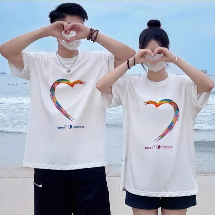 เสื้อยืดคู่ เสื้อยืดคู่รัก คอกลม เสื้อยืดแขนสั้น oversize tshirt women สาวอวบ เสื้อยืดลายผลไม้ ตัวอักษร การ์ตุน T1 รูปที่ 1