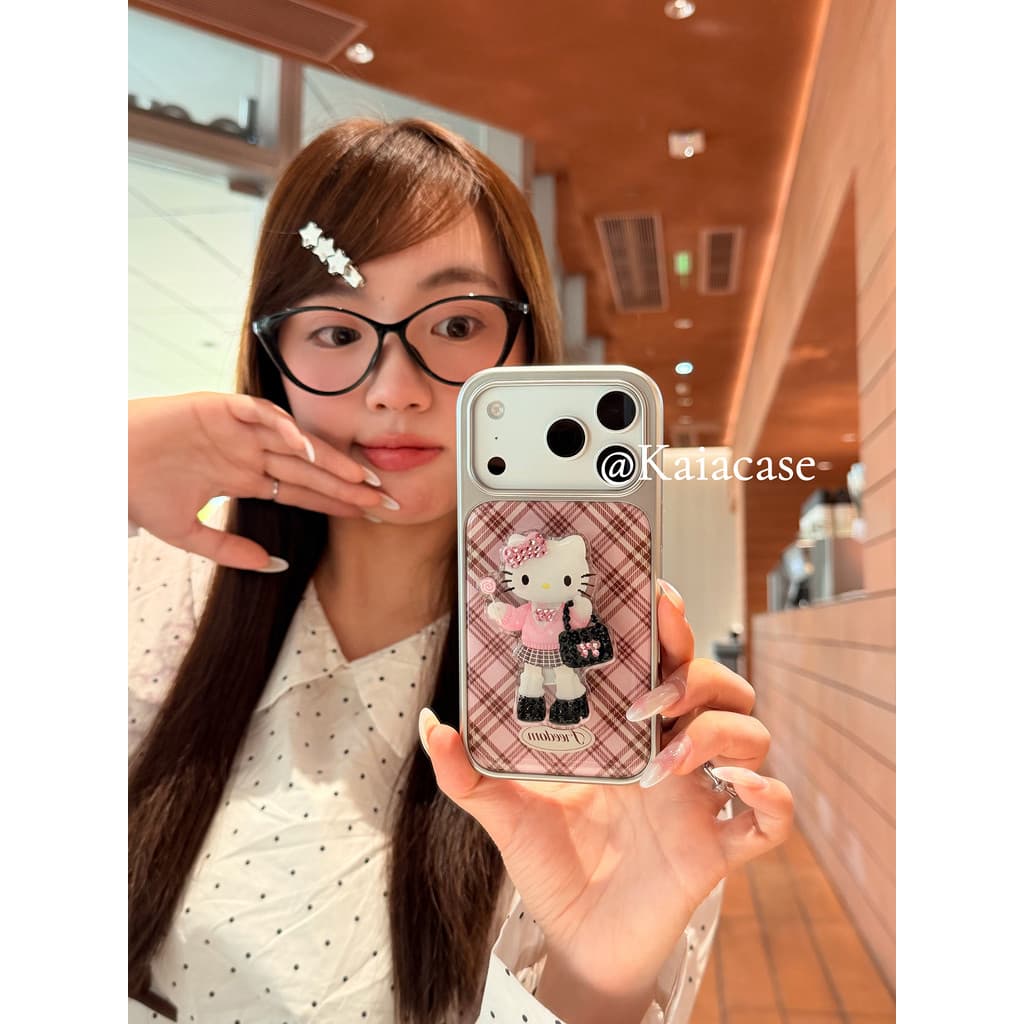 Huiwanju kt ลายสก๊อตแป้งเหมาะสําหรับ iPhone17promax เคสโทรศัพท์มือถือ iphone16pro ใหม่ 13 ผู้หญิง 14pro พร้อมขายึด 15pro เคสโทรศัพท์มือถือป้องกันการตกอีพ็อกซี่ รูปที่ 2