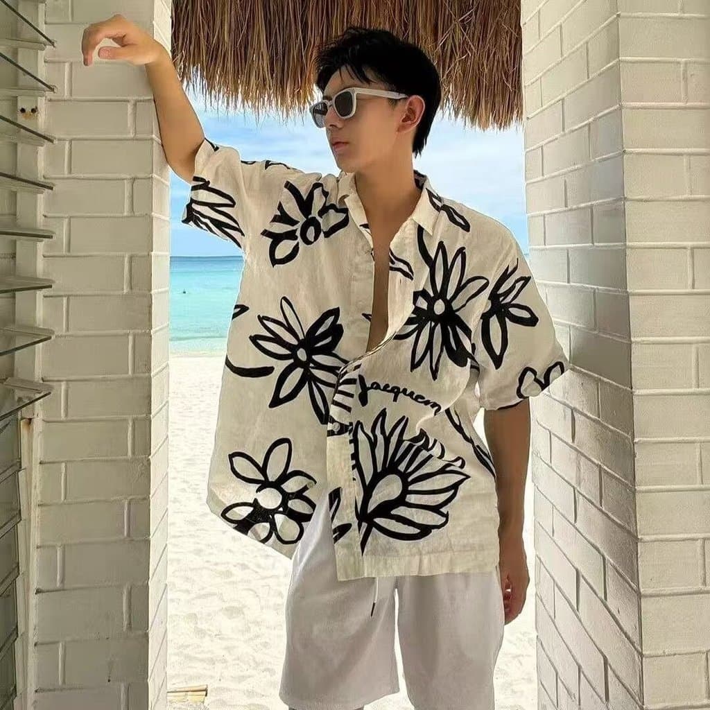 MEFEEE เสื้อโปโลผู้ชาย คอคิวบา ผ้าฝ้ายพรีเมียม ลายดอกไม้สไตล์วินเทจเกาหลี ระบายอากาศได้ ใส่สบาย รูปที่ 1