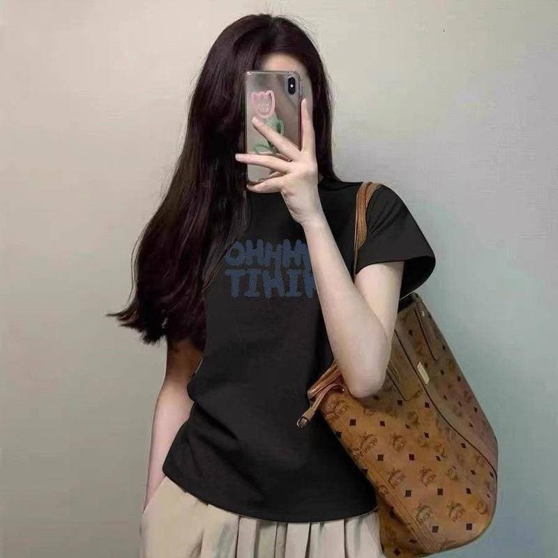 เสื้อยืดแขนสั้นพิมพ์ลายตัวอักษรสไตล์อเมริกันผ้าฝ้ายแท้ฤดูร้อนดีไซน์สไตล์ใหม่ทรงสลิมฟิต รูปที่ 3
