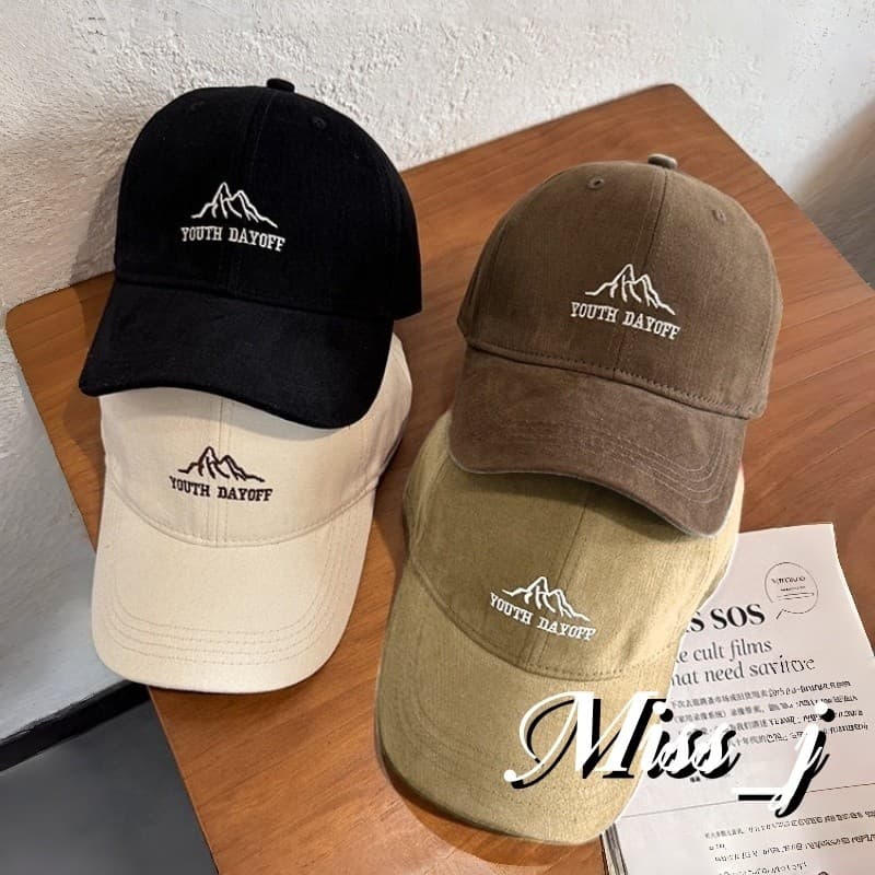 Miss_J จากกทมหมวกเบสบอลอเนกประสงค์ที่ช่วยให้ใบหน้าดูเล็กลง ทรงหมวกกว้าง เหมาะสำหรับผู้หญิงที่มีขนาดศีรษะใหญ่ รูปที่ 1