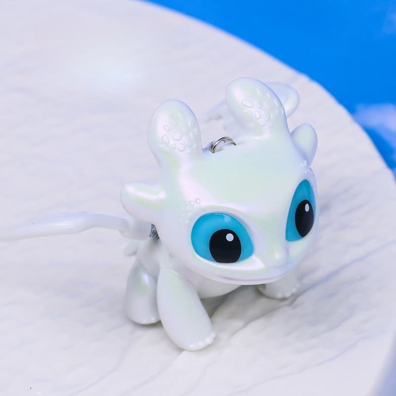 Night Fury พวงกุญแจฟันปีก Movable Light Up ตุ๊กตากระเป๋าเป้สะพายหลังจี้การ์ตูนอะนิเมะเครื่องประดับความเครียดบรรเทาของขวัญ รูปที่ 4