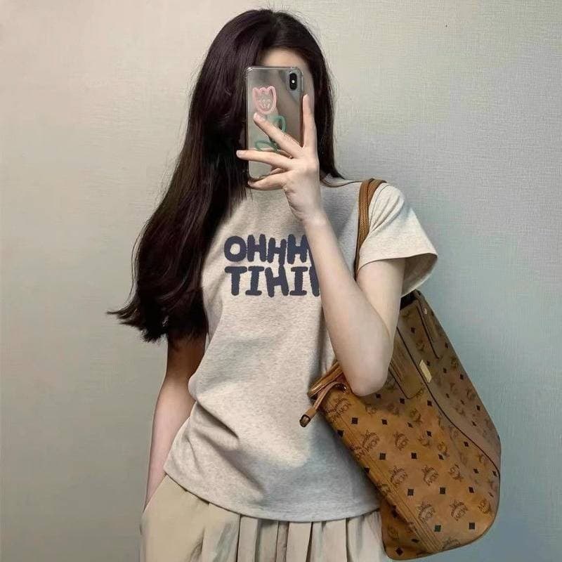 เสื้อยืดแขนสั้นพิมพ์ลายตัวอักษรสไตล์อเมริกันผ้าฝ้ายแท้ฤดูร้อนดีไซน์สไตล์ใหม่ทรงสลิมฟิต รูปที่ 2