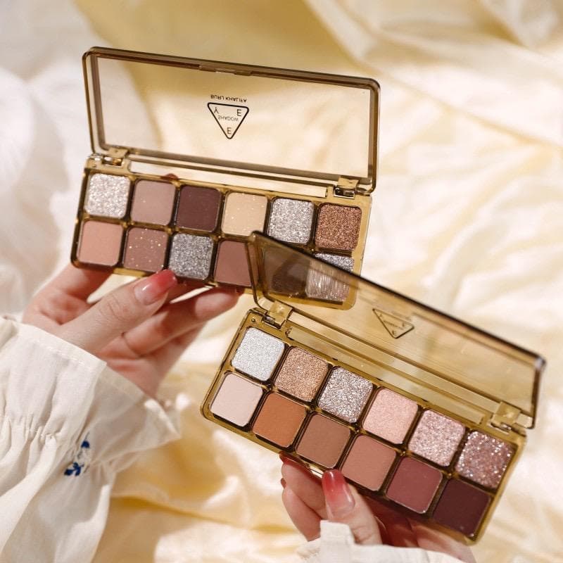 happy-girl: พาเลตตา 12 สี บลัชออน+ไฮไลต์+เฉดดิ้ง จบในตลับเดียว พีชชมพู บ๊วยหวาน ยีนส์วินเทจ ครบทุกลุค ติดทน รูปที่ 8