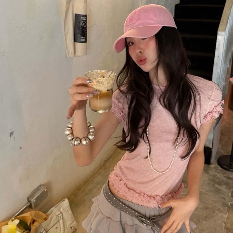 BY0541 เสื้อคอกลมแต่งระบายดอกไม้ ทรงพอดีตัว benly co รูปที่ 3