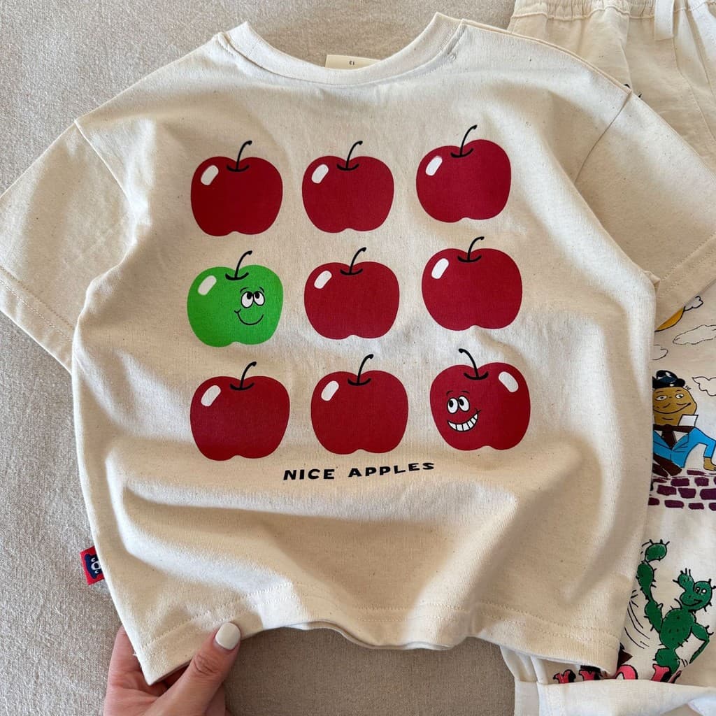 「สินค้าลิขสิทธิ์แท้」IRIS KIDS 26ss FUNFUN IKS260370 Home of Bears Apple Tee เสื้อยืดเด็ก ลายหมี แอปเปิ้ล วินเทจ น่ารัก รูปที่ 8