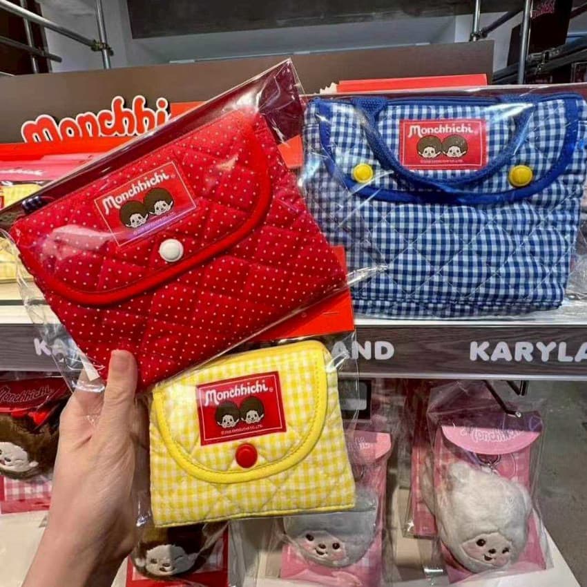กระเป๋าใส่เครื่องสำอางค์พกพา คละแบบคละไซส์ ขนาดใบสีน้ำเงิน 19.5×14 cm ขนาดใบสีแดง 17x12.5 cm ขนาดใบสีเหลือง 13x9.5 cm รูปที่ 1