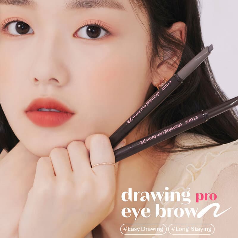Etude Drawing Eyebrow Pro 0.25g #1 Dark Brown ดินสอเขียนคิ้วปลายตัดสามเหลี่ยม อีทูดี้ เฮ้าส์ เพิ่มปริมาณจากรุ่นเดิม ... รูปที่ 8