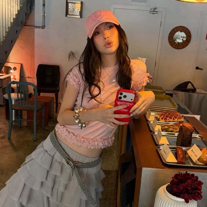 BY0541 เสื้อคอกลมแต่งระบายดอกไม้ ทรงพอดีตัว benly co รูปที่ 9
