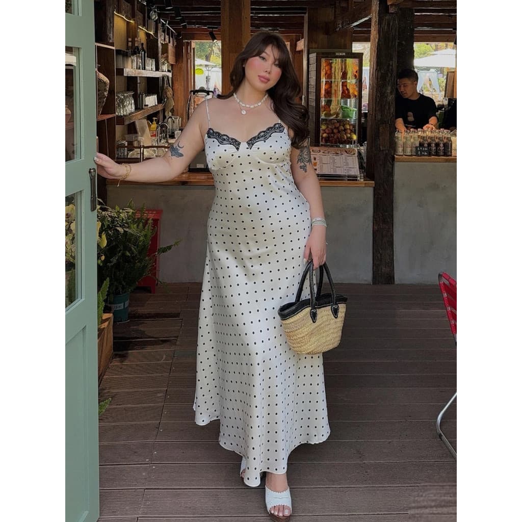 CiCi Plus+ เดรสยาวสายเดี่ยวPokadot แต่งลูกไม้ช่วงอก สายปรับได้และมีซิบข้าง ดีเทลผูกหลัง มีซับใน สไตล์สาวพลัสไซส์ รูปที่ 5
