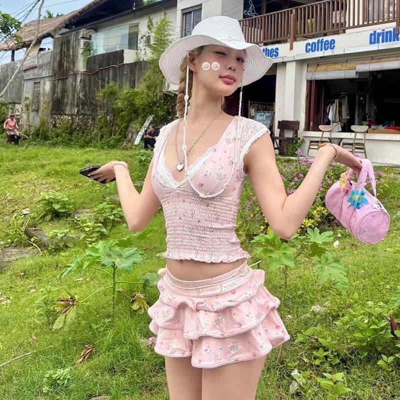 ชุดว่ายน้ำสูทสีชมพู สไตล์เซ็กซี่และน่ารัก สำหรับผู้หญิง ออกแบบมาเพื่ออวดเอวกระชับ ในฤดูร้อน รูปที่ 3