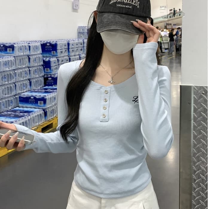 FASHION.61 เสื้อแขนยาวผ้าชักร่อง ผ้านิ่ม สไตล์เกาหลี ขนาด S-XL อก 32-38 นิ้ว รุ่น W7824 รูปที่ 3