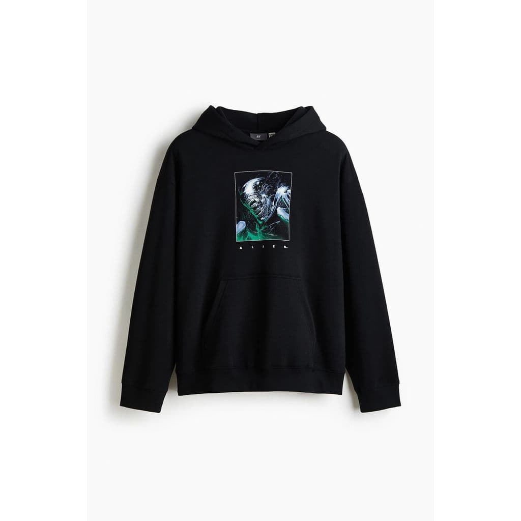 H&M ฮู้ดดี้ทรงหลวมลายพิมพ์ Men Loose Fit Printed hoodie 1306773_1 รูปที่ 2