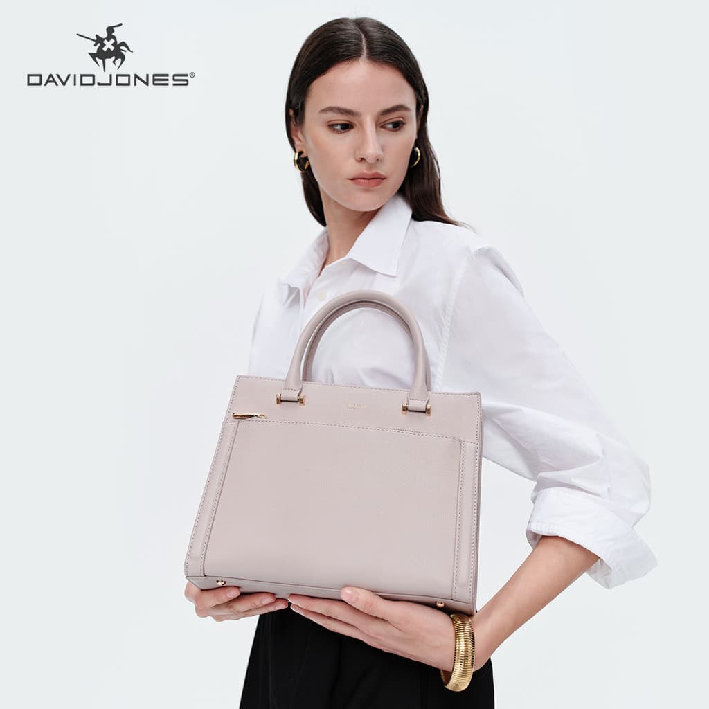 David Jones Paris 2024 ฤดูใบไม้ผลิฤดูร้อนใหม่คอลเลกชัน Designer Women Totes Top-Handle กระเป๋าหนัง pu หญิงนุ่มและกระเป๋า รูปที่ 3