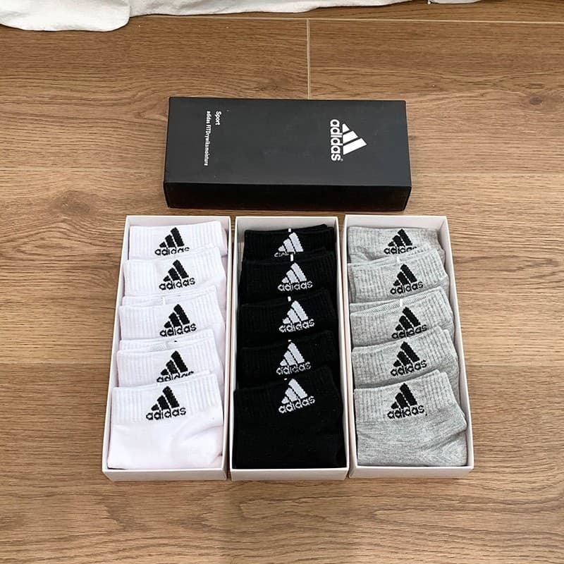 ถุงเท้าADIDAS ( คละสี 5คู่1กล่อง) ถุงเท้าลำลอง สำหรับใส่วิ่ง ใส่ออกกำลังกาย ผ้าหนานิ่มไม่บาง ใส่สบาย