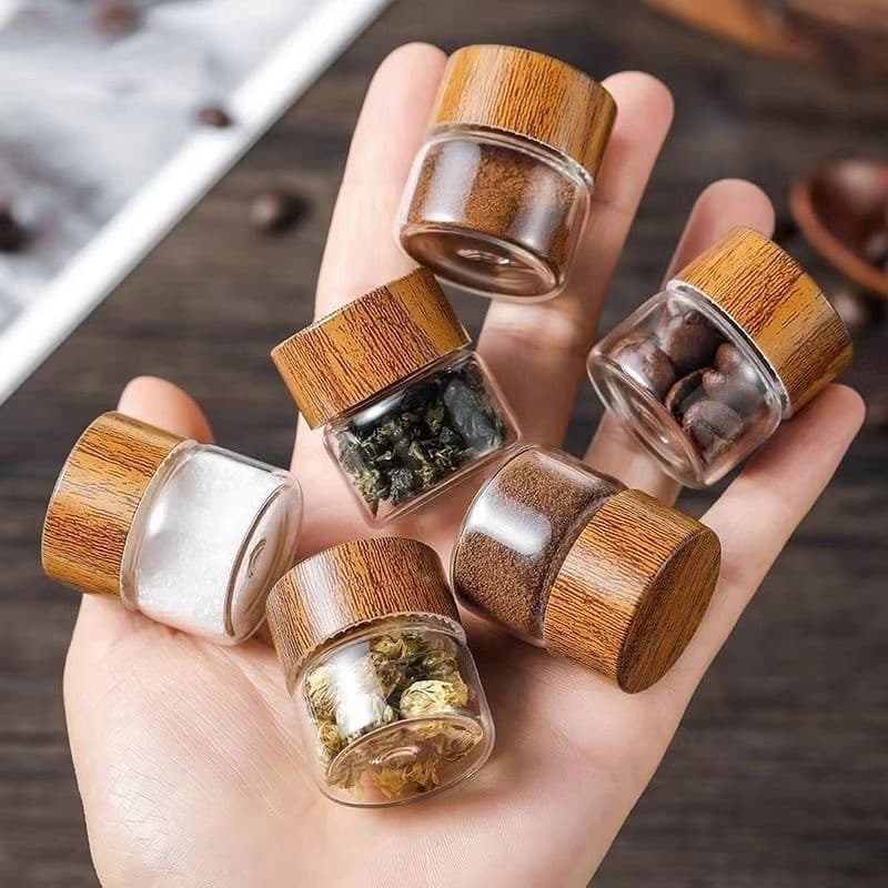 ขวดแก้วจิ๋ว10ml , 30ml ขวดแก้วฝาไม้ ขวดครีมไซส์เล็ก พกพาง่าย ใช้ใส่ครีม โลชั่น บาล์ม หรือเครื่องหอมต่าง ๆ รูปที่ 2