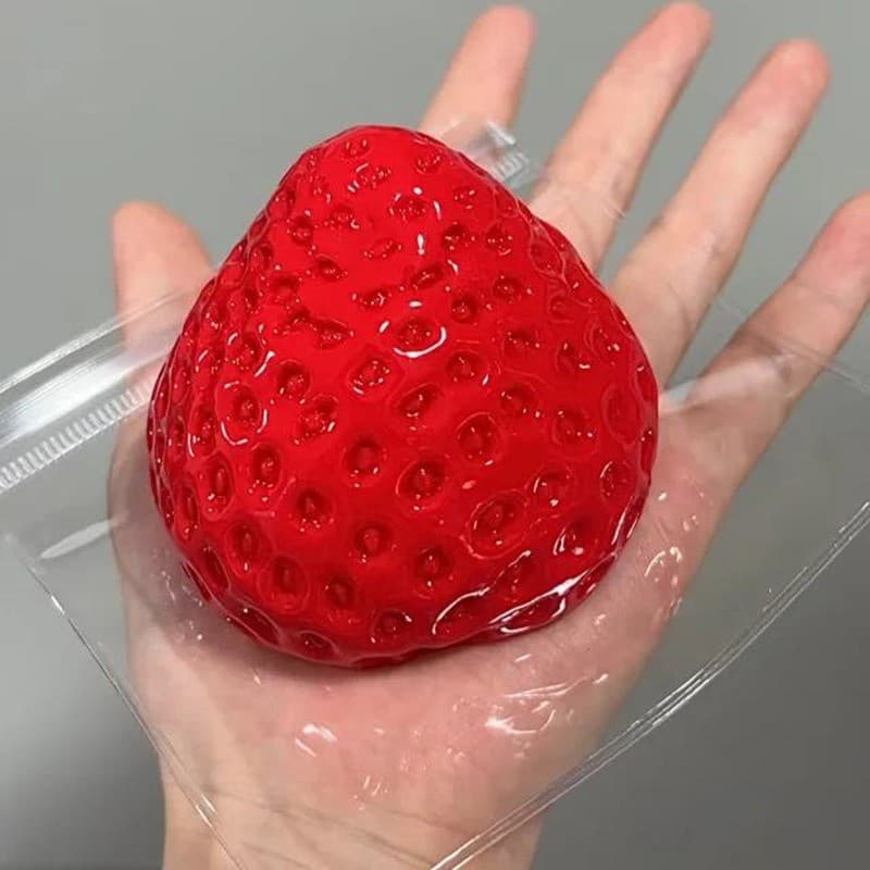 Squishy สตรอเบอร์รี่ความเครียด Ball Soft Fidget Sensory ของเล่นสําหรับ ADHD ออทิสติกช้า Rebound Squeeze ของเล่นสําหรับผู้ใหญ่เด็กคริสต์มาสของขวัญ รูปที่ 8