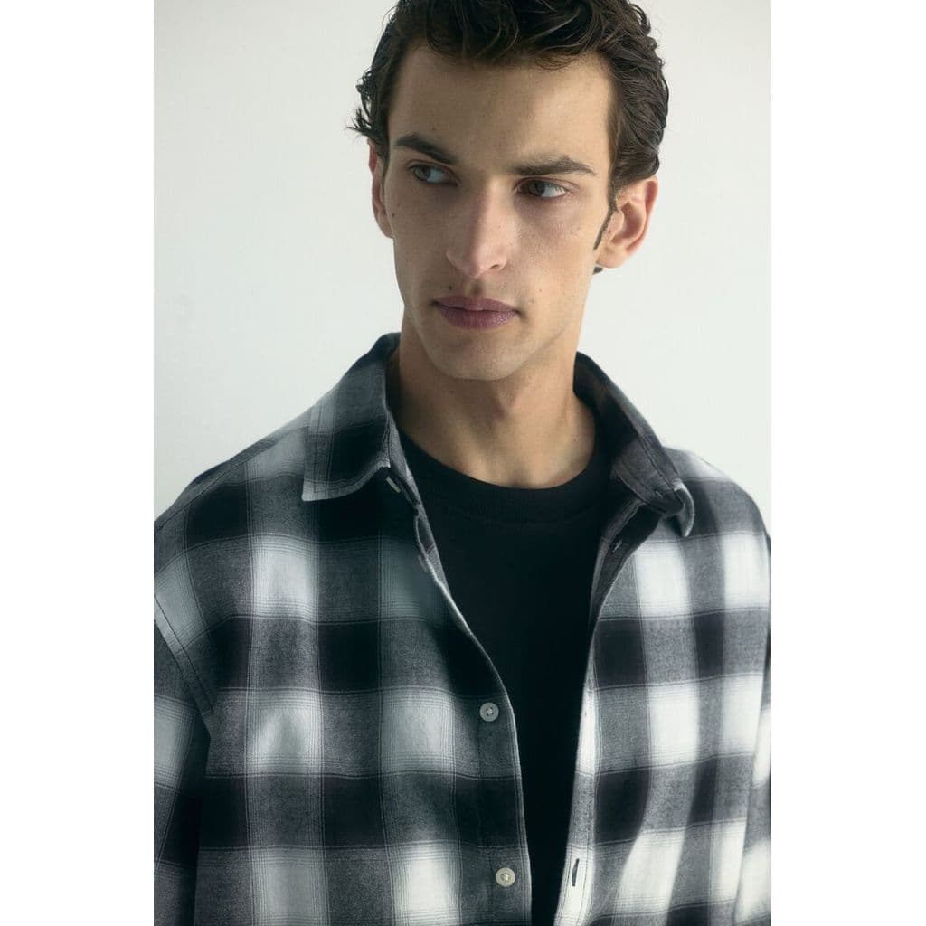 H&M เสื้อเชิ้ตผ้าฟลานเนลทรงหลวม ผู้ชาย 1289476_1 รูปที่ 4