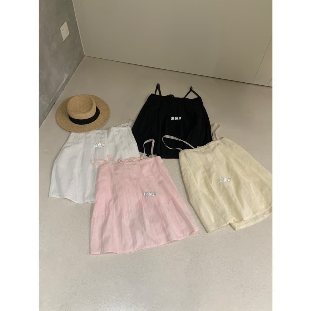 W9432 เสื้อสายเดี่ยว แต่งสายลูกไม้ งานเก๋มากๆค่า ผ้าดีใส่สบาย แฟชั่นเกาหลี TAG WG.WE รูปที่ 9
