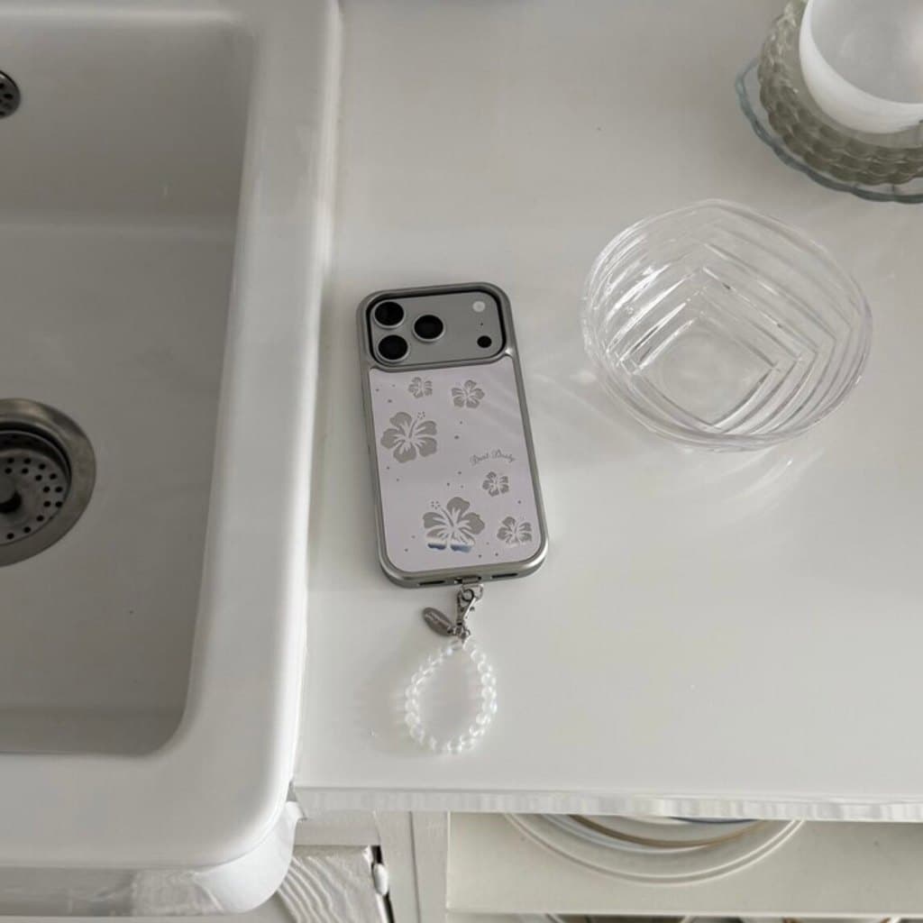 สไตล์เกาหลี ins สาวฤดูร้อนกระจกชบาหวานเหมาะสําหรับ iphone17pro/17promax เคสป้องกัน Apple 16 เคสโทรศัพท์ 16promax เคสป้องกัน 15 กันกระแทก 13/14 กรณี 11/12/12promax/17air/15plus รูปที่ 4