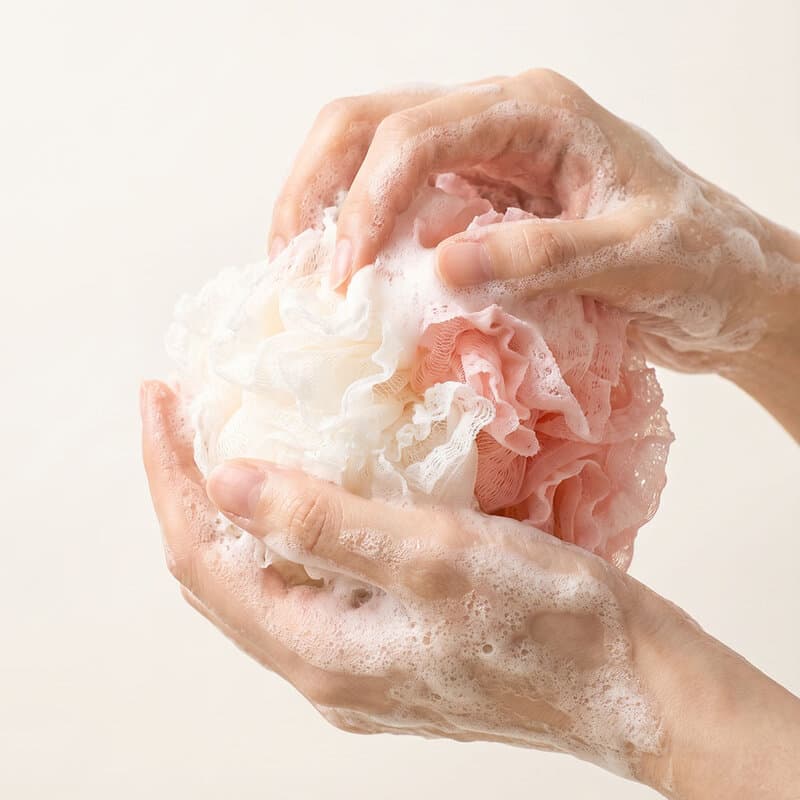 KVY Super Soft Lace Bath Ball เควีวาย ใยขัดผิวกายสำหรับอาบน้ำ (Pink/White/Blue & White/Pink & White/Blue) รูปที่ 9