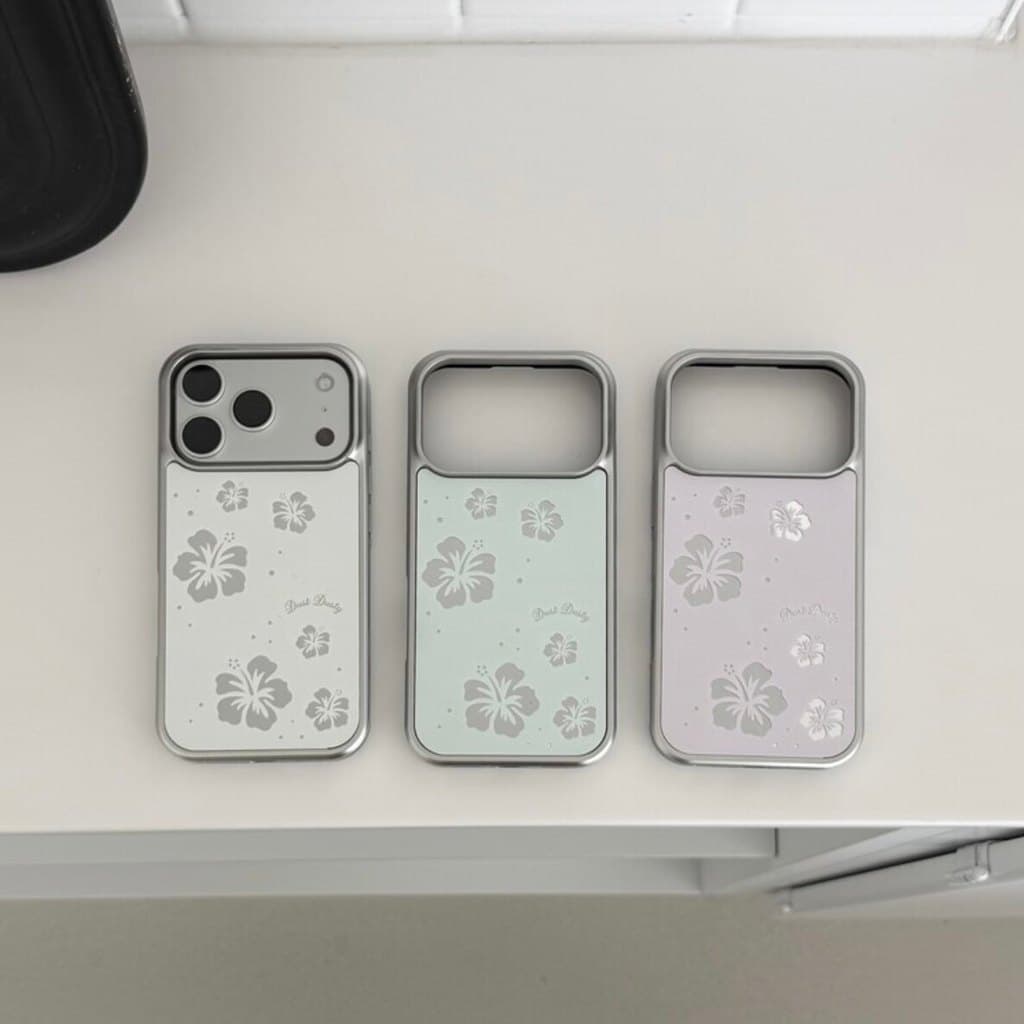 สไตล์เกาหลี ins สาวฤดูร้อนกระจกชบาหวานเหมาะสําหรับ iphone17pro/17promax เคสป้องกัน Apple 16 เคสโทรศัพท์ 16promax เคสป้องกัน 15 กันกระแทก 13/14 กรณี 11/12/12promax/17air/15plus รูปที่ 1