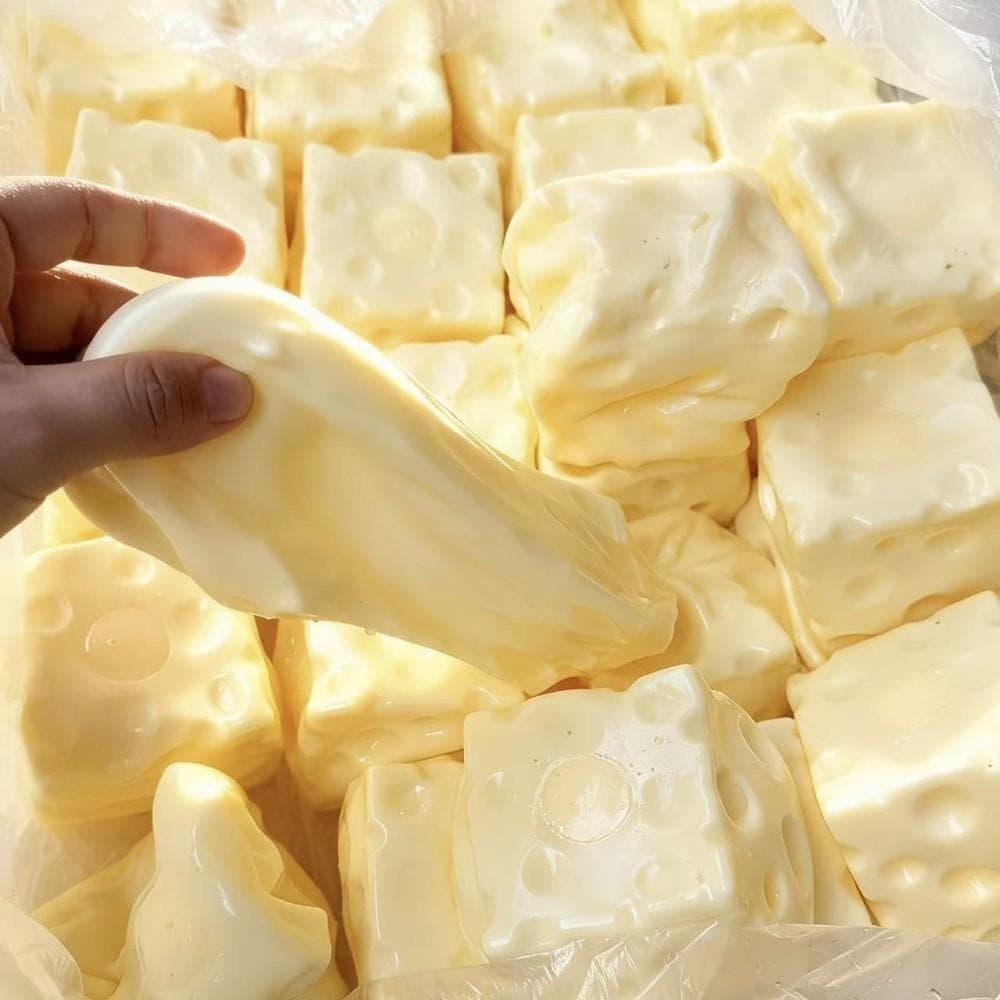 IRRA Jumbo Cheese Cube Stress Ball, Squishy Texture Anti-Stress Cheese Pinch ของเล่นนวดรูปร่างได้ Non-Bounce ASMR Sensory Stress ของขวัญวันเกิด รูปที่ 5