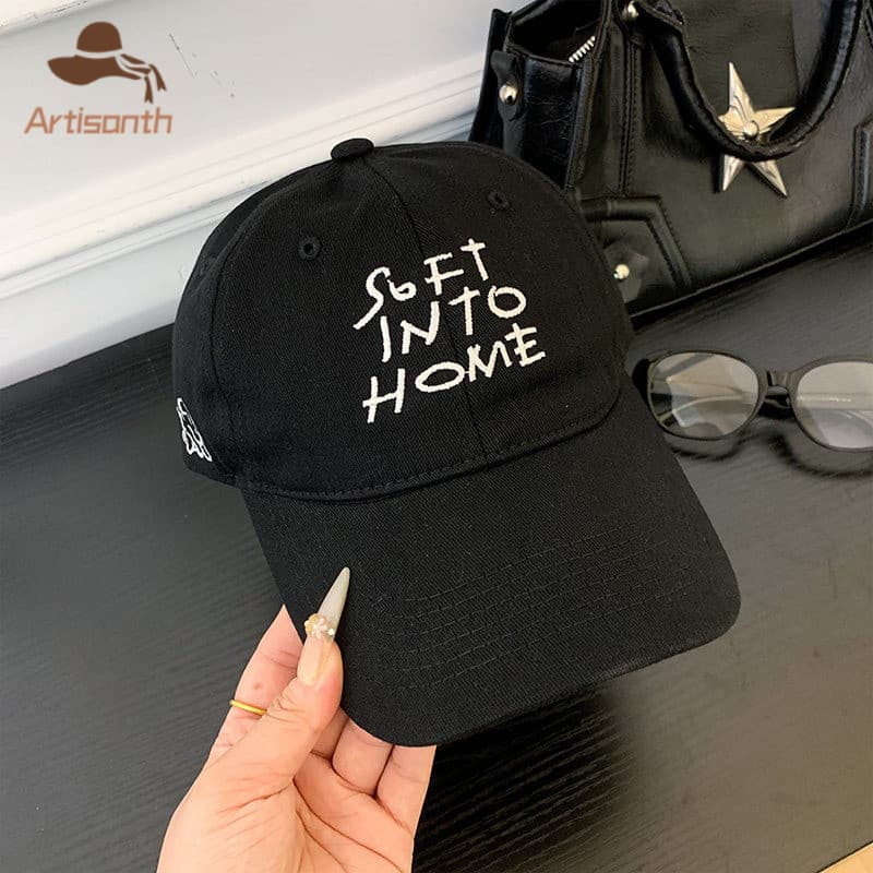 ส่งเร็วหมวกเบสบอลปักตัวอักษร SOFT INTO HOME ปรับขนาดได้ คุณภาพสูสไตล์เกาหลี ีใช้ได้ทั้งชายและหญิง 2026ใหม่ รูปที่ 7