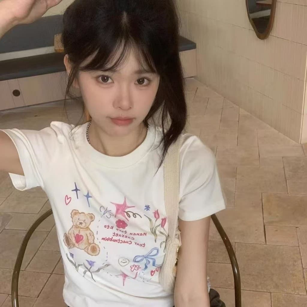 OOOK Officialเสื้อยืดสั้นแขนสั้น ผ้าฝ้าย 100% คอเสื้อตรงจากไหล่ พิมพ์ลายแมวสไตล์รัดรูปเสื้อท่อนบน รูปที่ 6