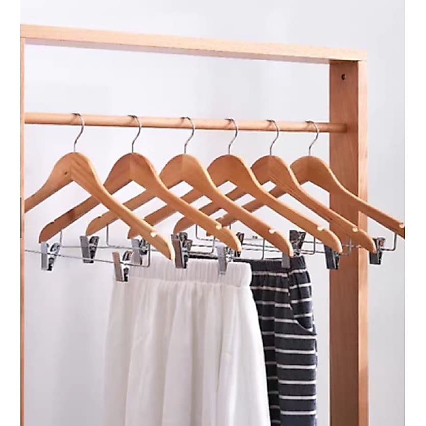Gina ไม้แขวนเสื้อไม้ทึบพร้อมคลิปเหล็ก 45cm Y-08 รูปที่ 1