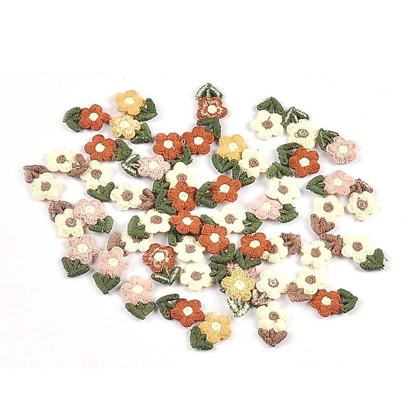 20 ชิ้น/ถุง 1.4x2.2 ซม.Multicolor น่ารักดอกไม้แพทช์สําหรับเสื้อผ้าปักเย็บ Accessroies DIY Decor Headwear Appliques CP3768 รูปที่ 1