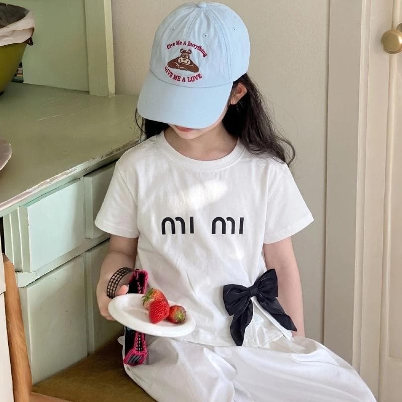 เสื้อยืดแขนสั้นสำหรับเด็กผู้หญิง ดีไซน์โบว์ 3 มิติ ผ่าข้าง สไตล์เกาหลี ใส่ได้หลายโอกาส น่ารัก เก๋ไก๋ ทันสมัย รูปที่ 3
