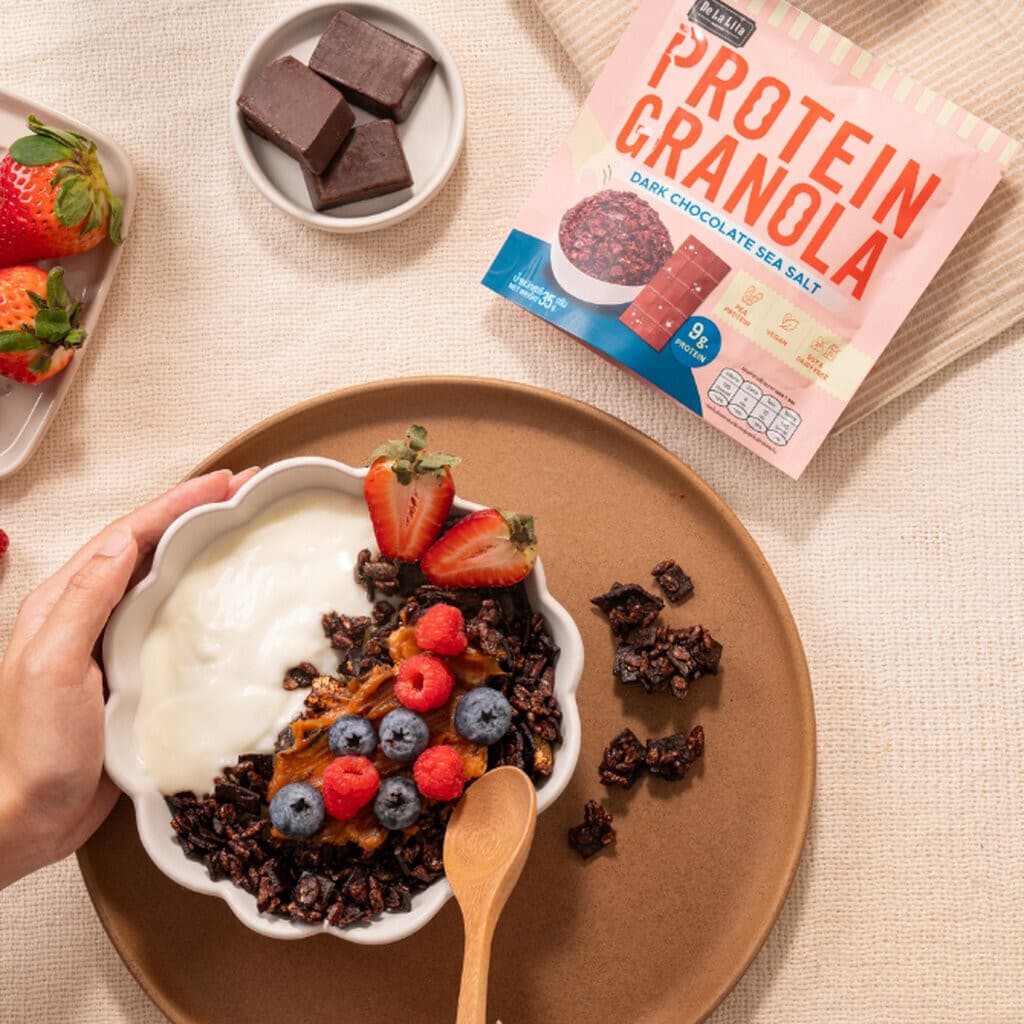 PROTEIN GRANOLA 35 กรัม ธัญพืชอบกรอบรสดาร์กช็อคโกแลตและรสถั่วน้ำผึ้ง De La Lita เดอลาลิต้า โปรตีนกราโนล่า รูปที่ 5