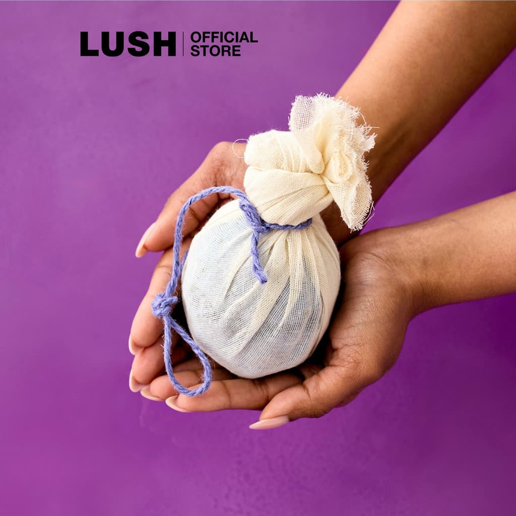 LUSH BATH BOMB บาธบอมบ์ สำหรับแช่น้ำ DEEP SLEEP BATH BOMB 200g บำรุงผิว ส่วนผสม คาโมมายล์ สดใหม่ รูปที่ 2