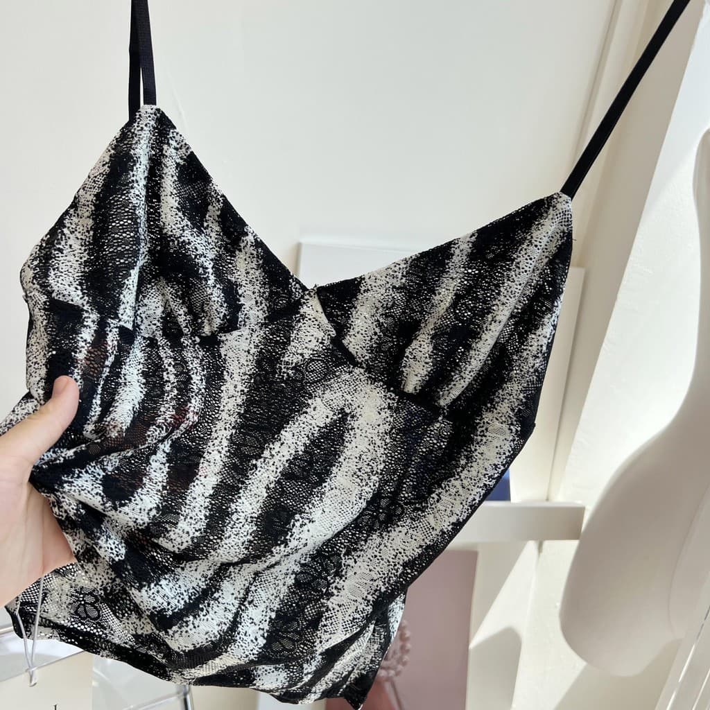 77UNI Tank 7034 Zebra-stripe suspender เสื้อสายเดี่ยวลายม้าลายสีดำผ้าซีทรู ช่วงอกผ้า2ชั้น รูปที่ 9